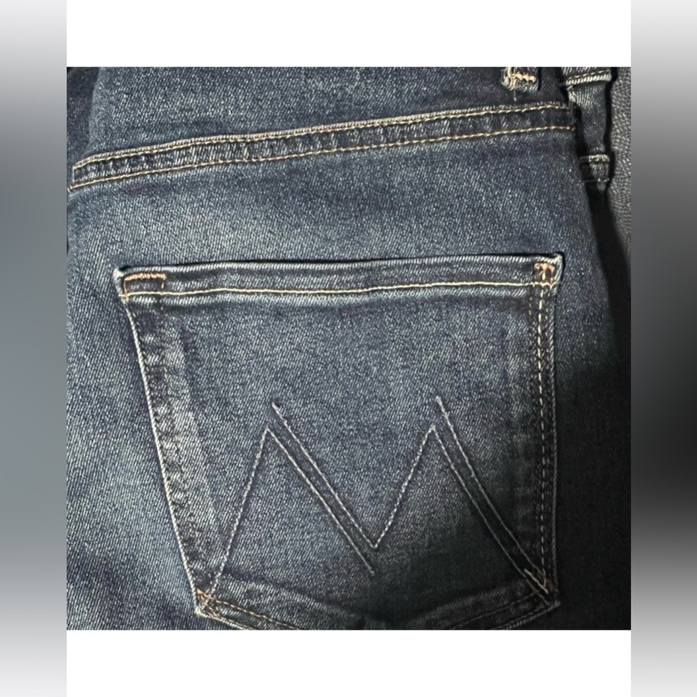 MOTHER
The Ditcher Roller Sneak Yakkity Yak Jeans In Blue, New with out Tags - Picture 5 of 8